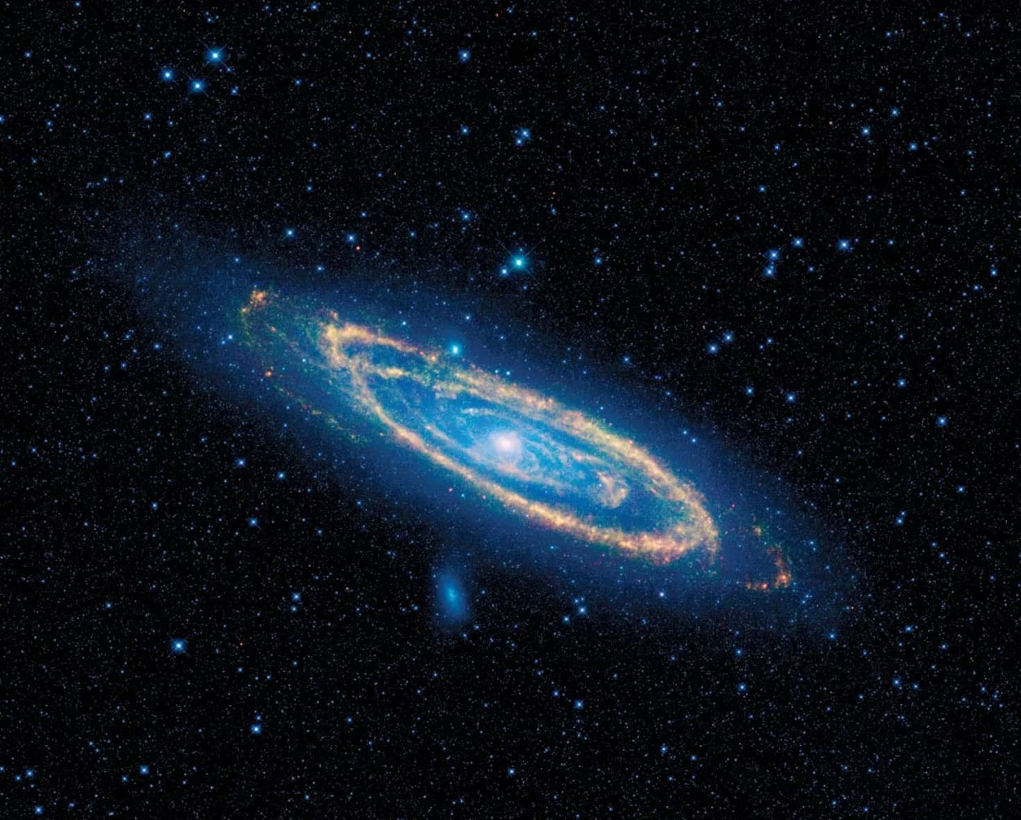 20 Stunning Photos of the Andromeda Galaxy